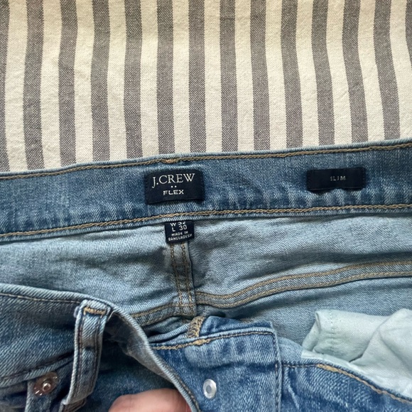 Lucky Brand, Gap, J Crew - Lot of three pairs of women’s jeans, Size 32. - Picture 2 of 8